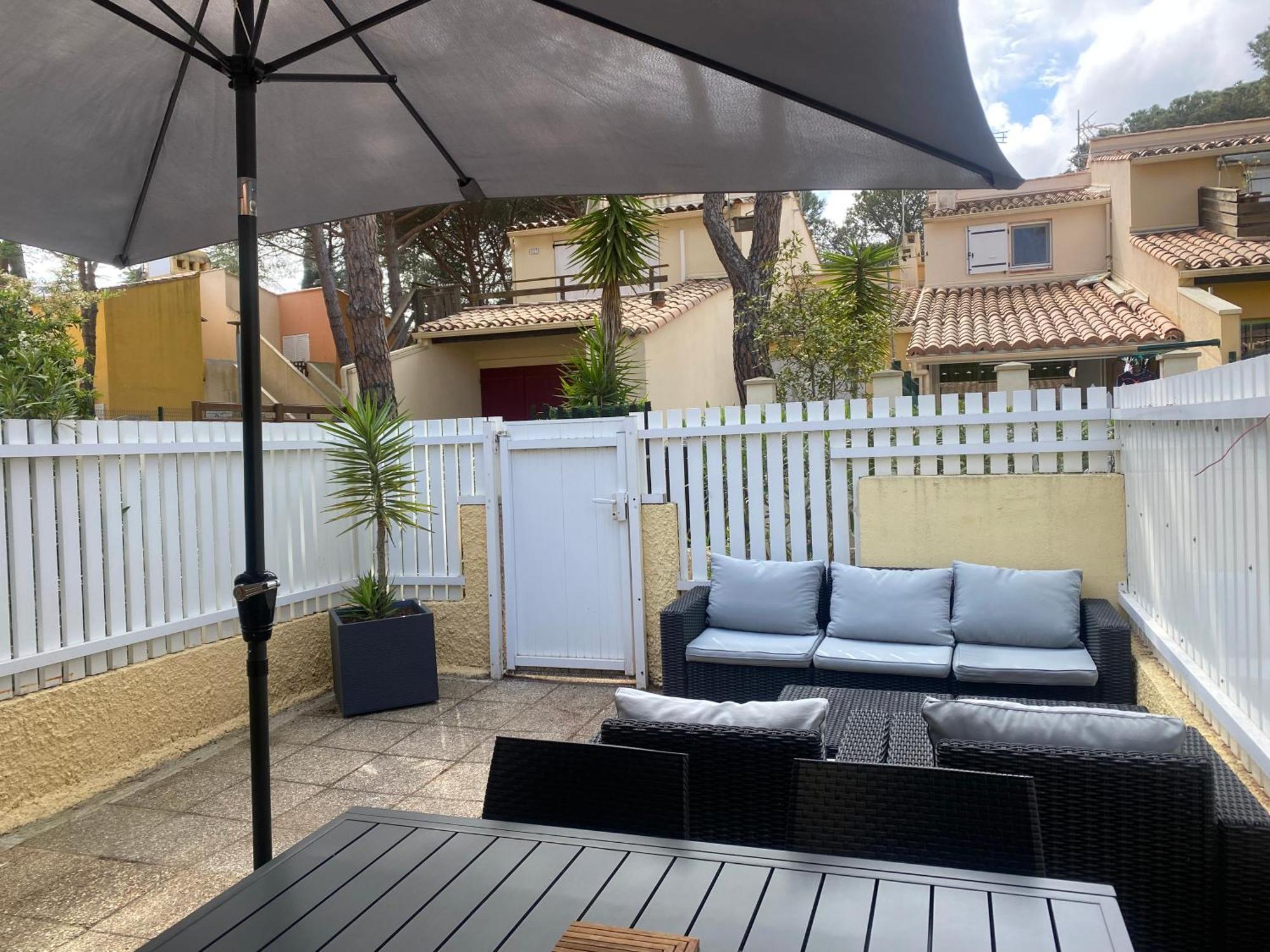 Villa Pinede - Proche Naturiste Agde Luaran gambar